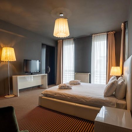 Alex&George Boutique Hotel Cluj-Napoca Eksteriør billede