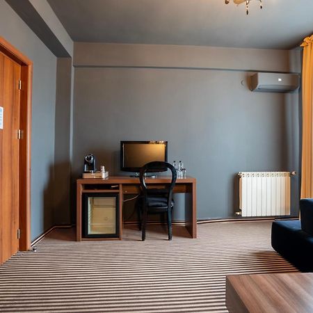 Alex&George Boutique Hotel Cluj-Napoca Eksteriør billede