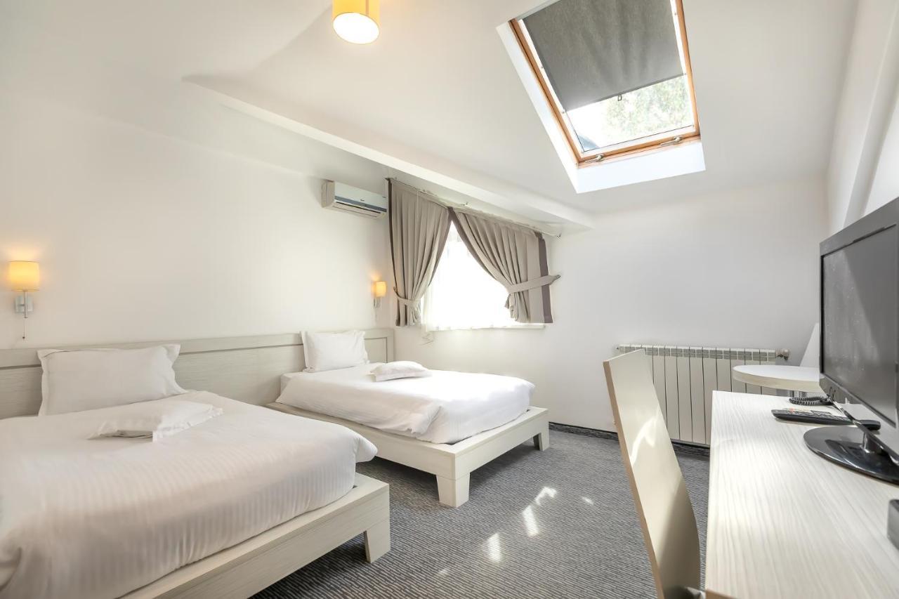 Alex&George Boutique Hotel Cluj-Napoca Eksteriør billede
