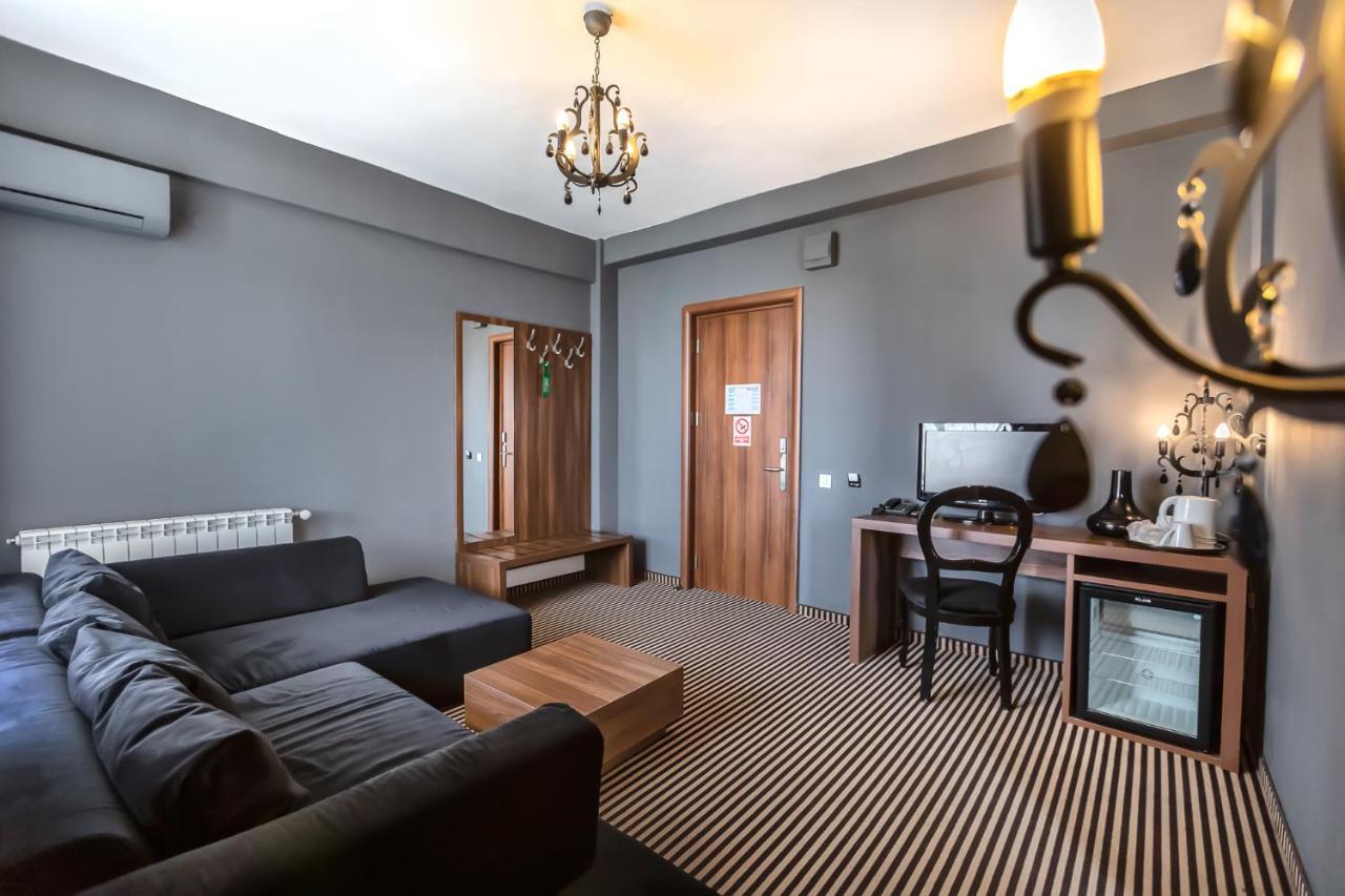 Alex&George Boutique Hotel Cluj-Napoca Eksteriør billede