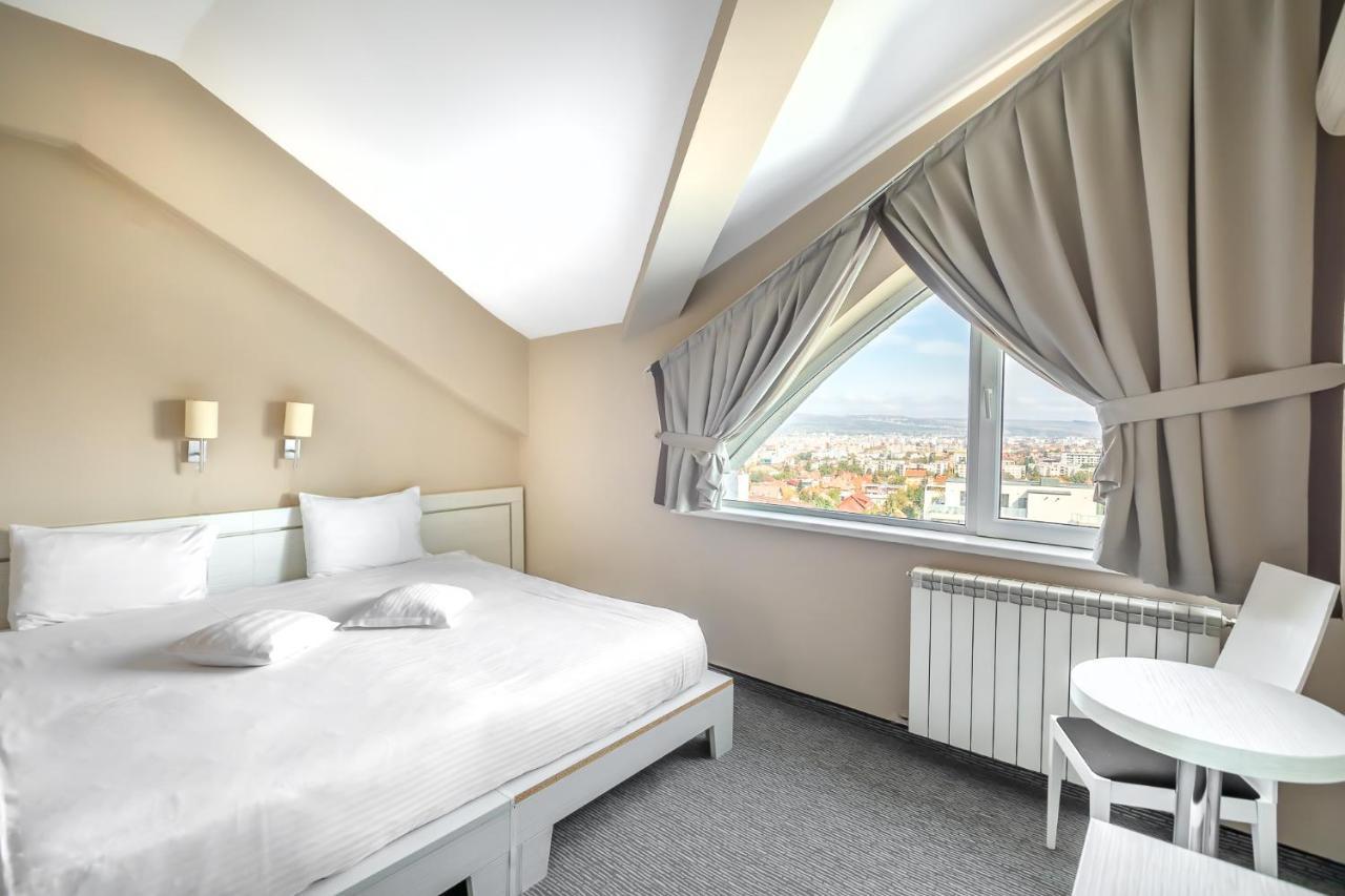Alex&George Boutique Hotel Cluj-Napoca Eksteriør billede