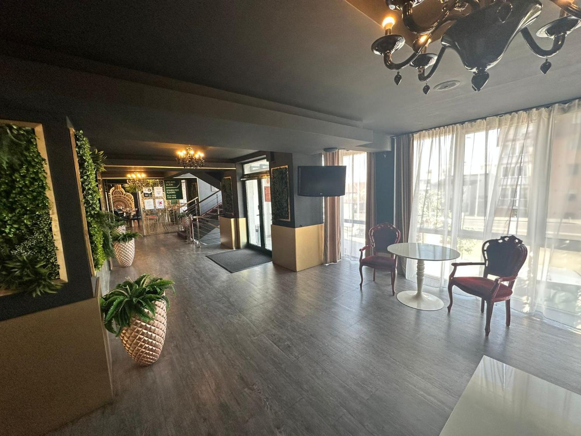 Alex&George Boutique Hotel Cluj-Napoca Eksteriør billede