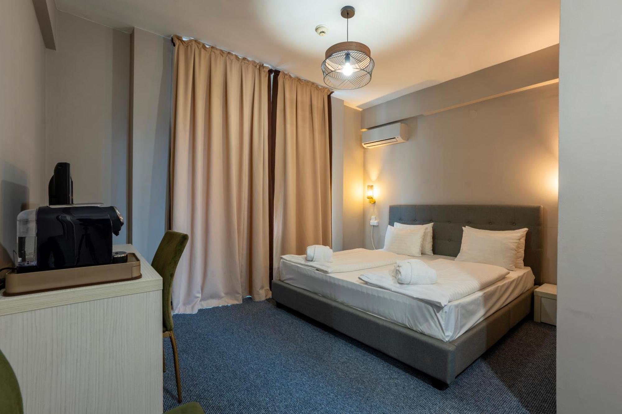 Alex&George Boutique Hotel Cluj-Napoca Eksteriør billede