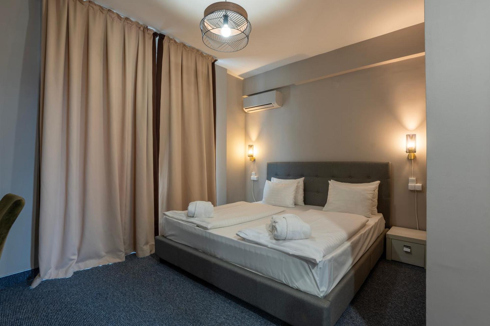 Alex&George Boutique Hotel Cluj-Napoca Eksteriør billede
