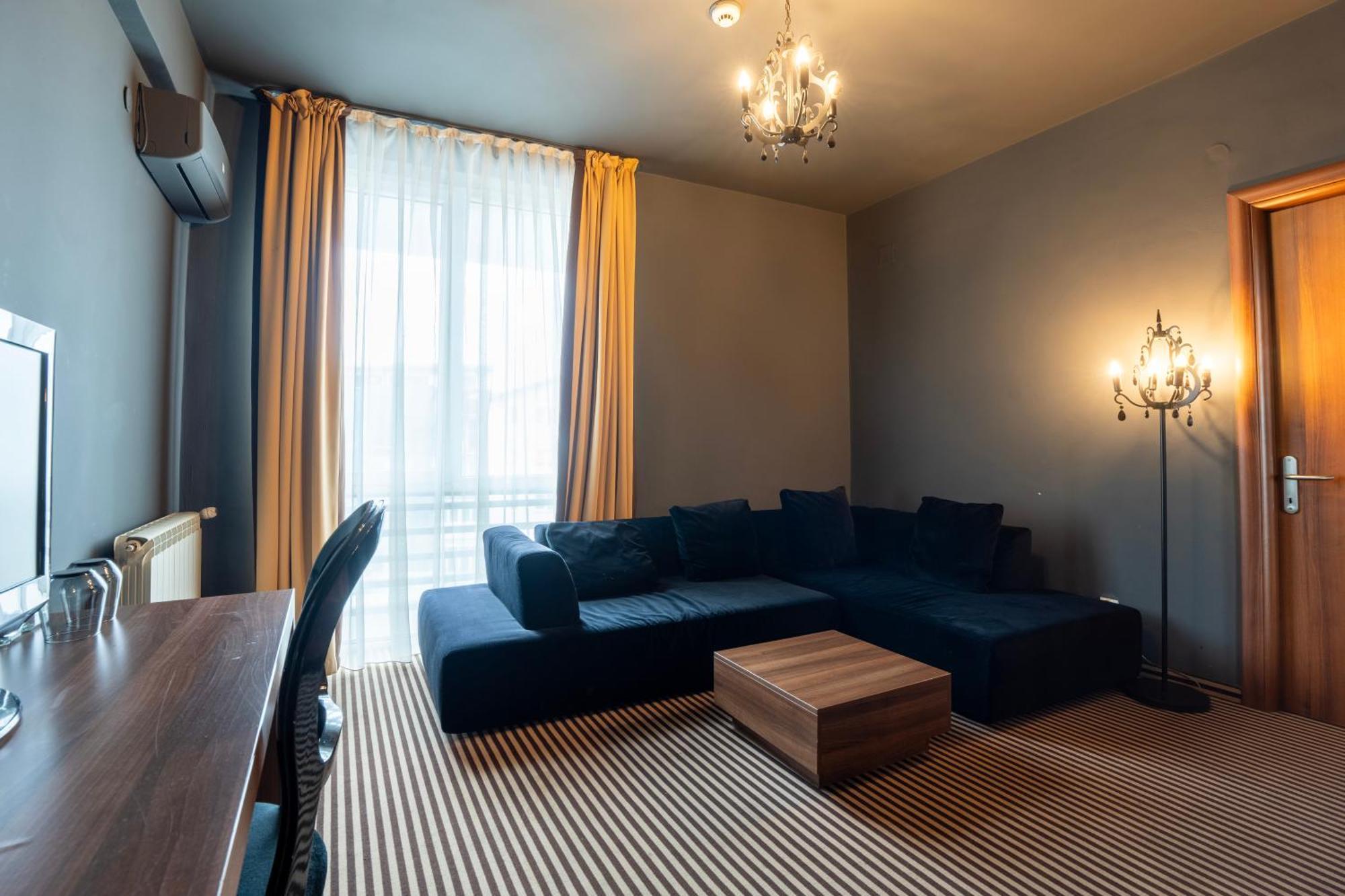 Alex&George Boutique Hotel Cluj-Napoca Eksteriør billede